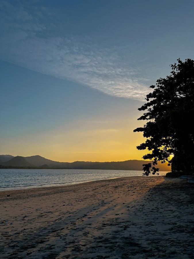 Vayam Boutique Resort Gili Asahan Extérieur photo