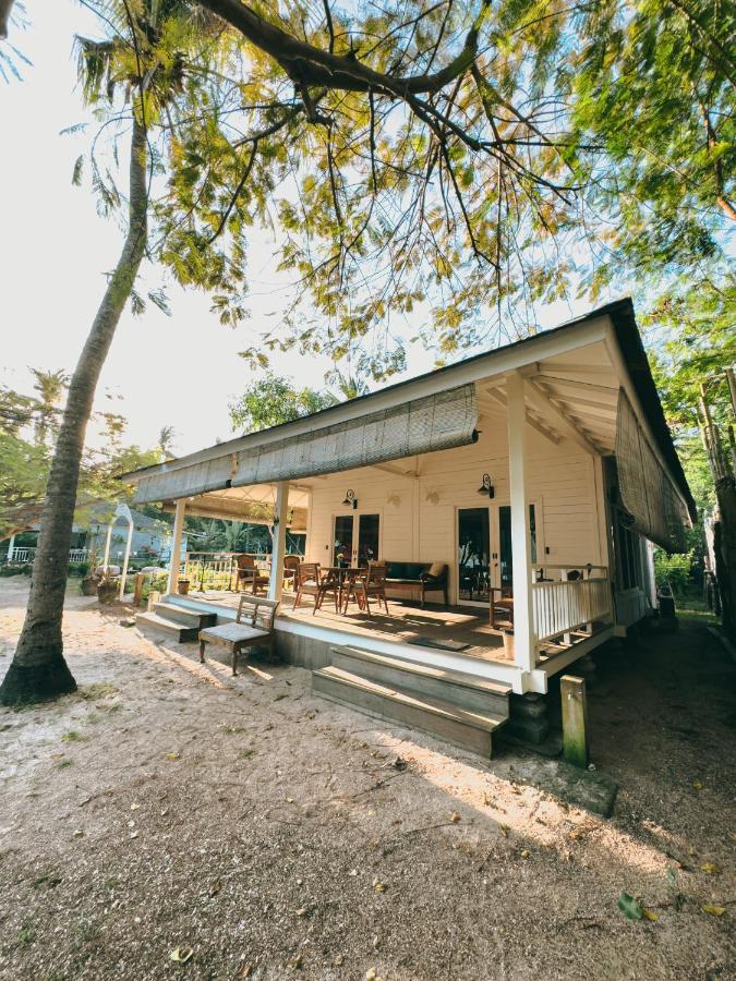 Vayam Boutique Resort Gili Asahan Extérieur photo