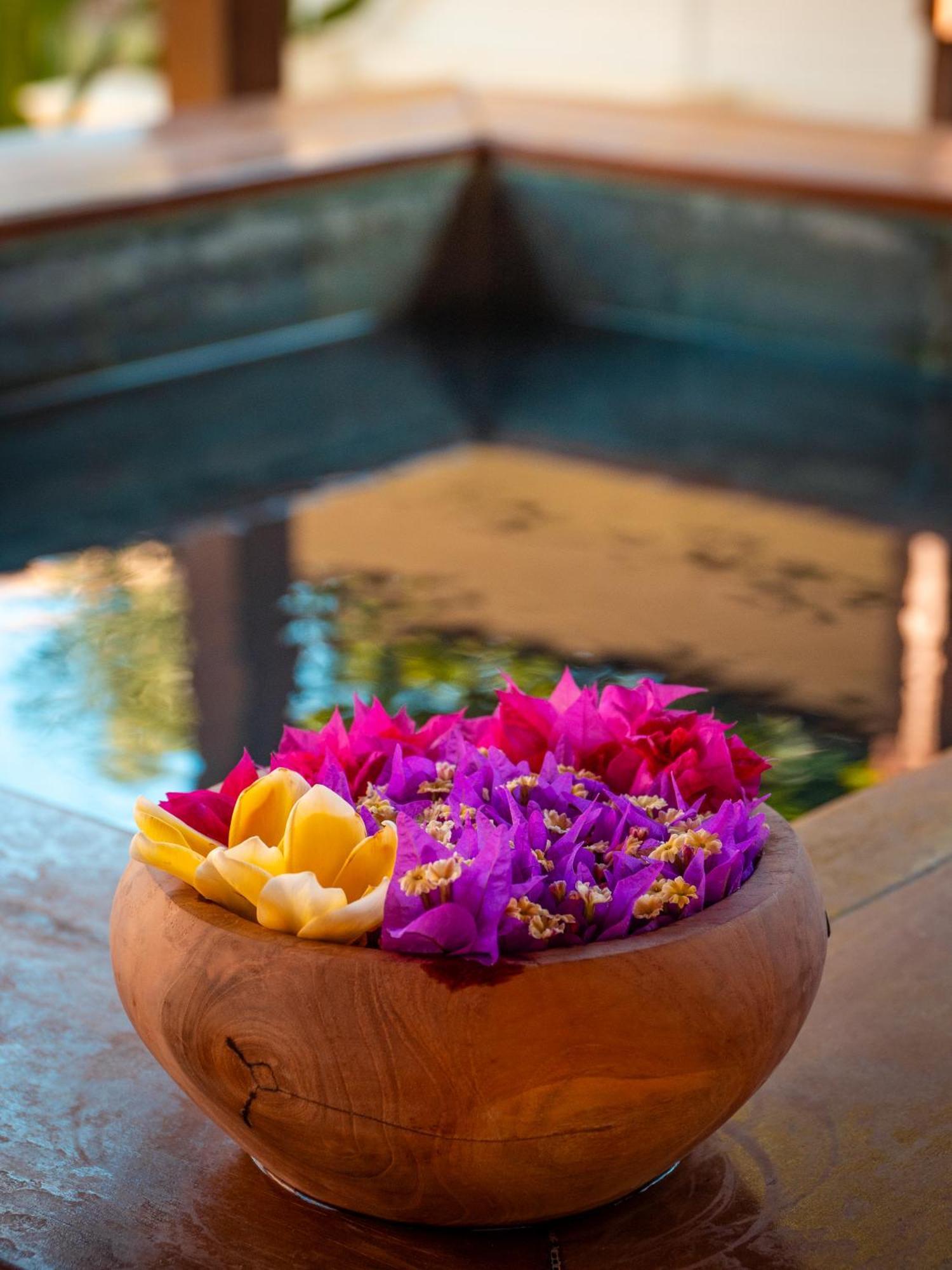 Vayam Boutique Resort Gili Asahan Extérieur photo
